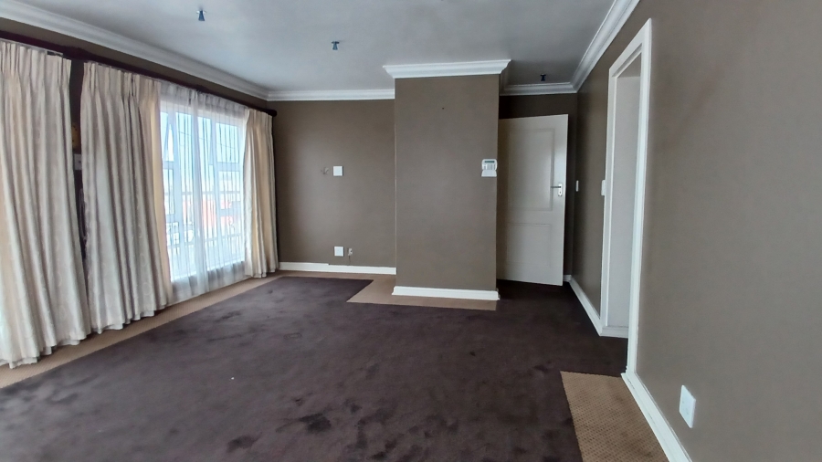 3 Bedroom Property for Sale in Zwelihle Western Cape